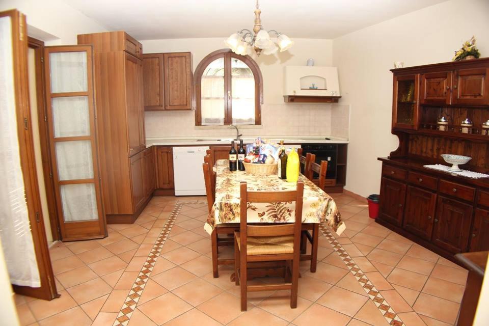 Residence Il Vigneto Lari Eksteriør bilde